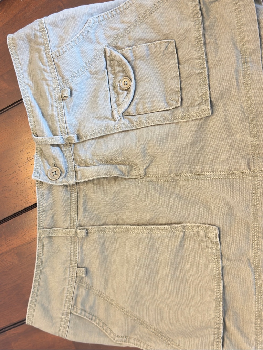 Women’s Early 2000’s Casual Khaki Cargo Mini Skirt - Lightweight Comfort